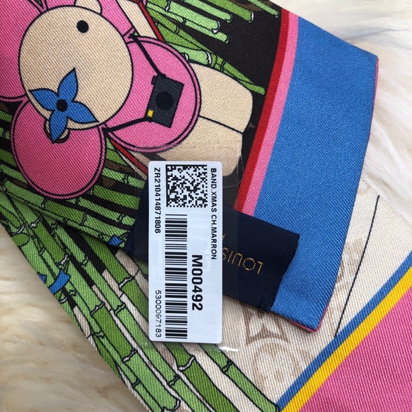 NEW Set of 2 Louis Vuitton Xmas Animation Hollywood and China Bandeau 2021 - Picture 6 of 11